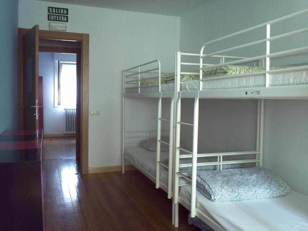 Xarma Hostel Pamplona Rum bild