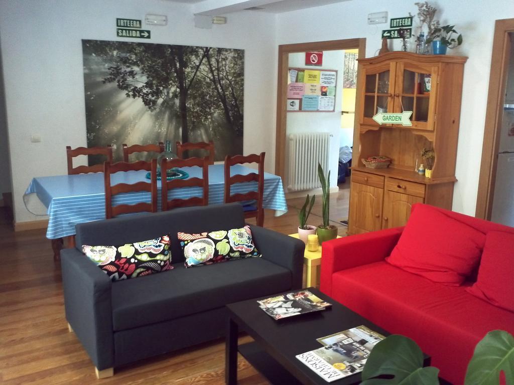 Xarma Hostel Pamplona Exteriör bild